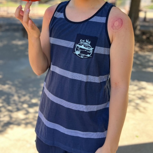 BODY GLOVE KEY WEST FLORIDA MEN TANK TOP SHIRT NAVY BLUE STRIPE SHARK SEE SURFER - Picture 13 of 16